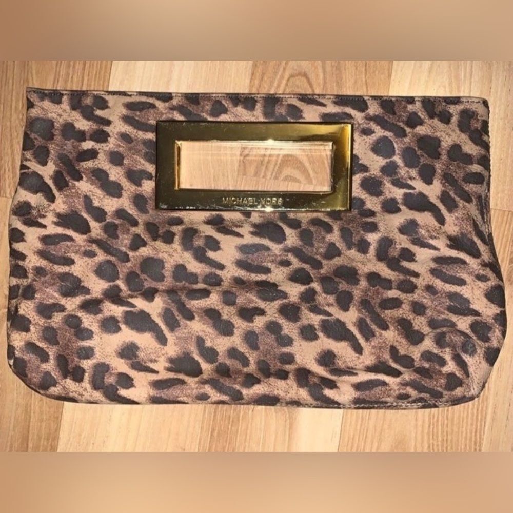 MICHAEL KORS Leopard Print Clutch MICHAEL KORS Leopard Print Clutch Mich…